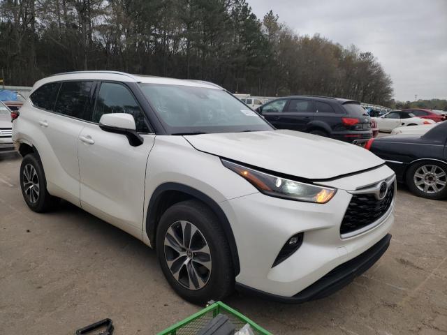 5TDGZRAH2MS520958 - 2021 TOYOTA HIGHLANDER XLE 白色 照片 4