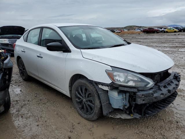 3N1AB7AP6JY303118 - 2018 NISSAN SENTRA S WHITE photo 4