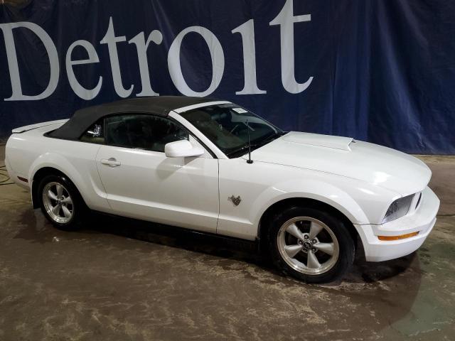 1ZVHT84N595127838 - 2009 FORD MUSTANG WHITE photo 4