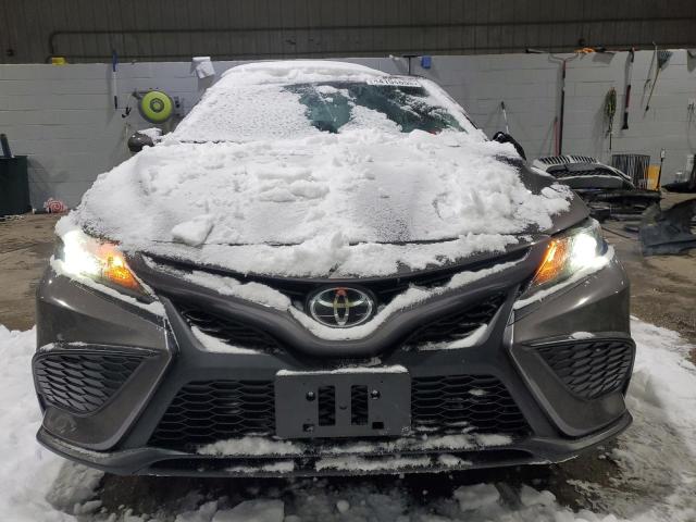 4T1G11BK7RU118578 - 2024 TOYOTA CAMRY SE NIGHT SHADE GRAY photo 5