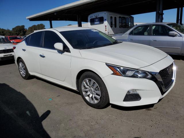 1N4BL4BV9KC130446 - 2019 NISSAN ALTIMA S WHITE photo 4