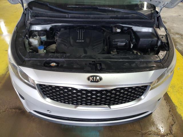 KNDMB5C12F6022472 - 2015 KIA SEDONA LX SILVER photo 12