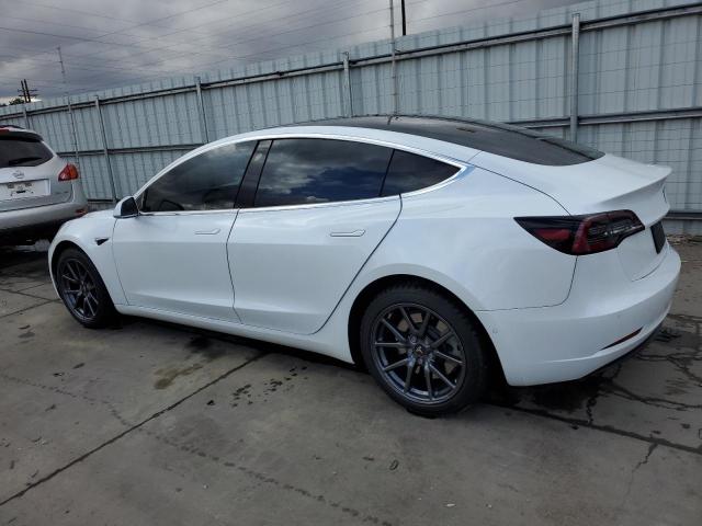 5YJ3E1EB8KF512396 - 2019 TESLA MODEL 3 WHITE photo 2