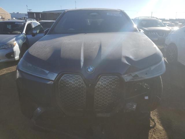 WB523CF08RCP39620 - 2024 BMW IX XDRIVE50 BLUE photo 5