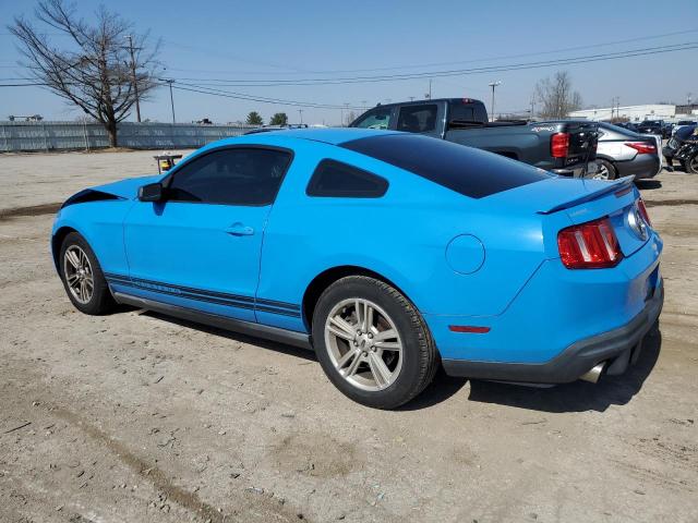 1ZVBP8AN0A5120542 - 2010 FORD MUSTANG BLUE photo 2