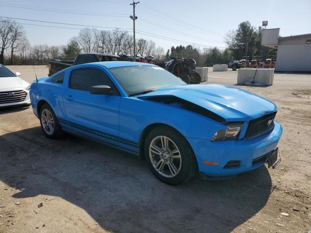 1ZVBP8AN0A5120542 - 2010 FORD MUSTANG BLUE photo 4