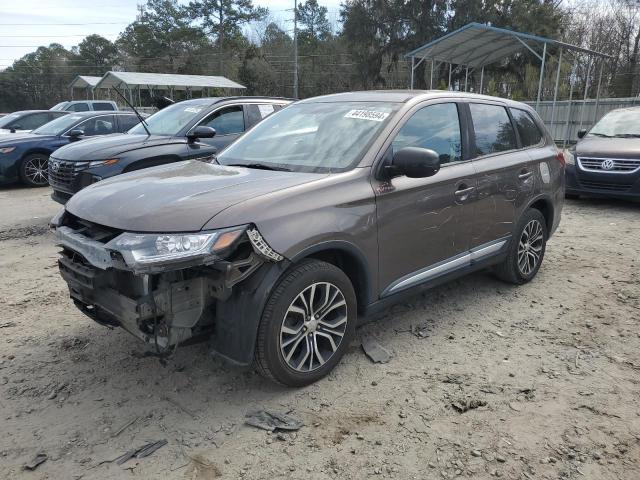 JA4AZ2A37JZ005816 - 2018 MITSUBISHI OUTLANDER ES GRAY photo 1