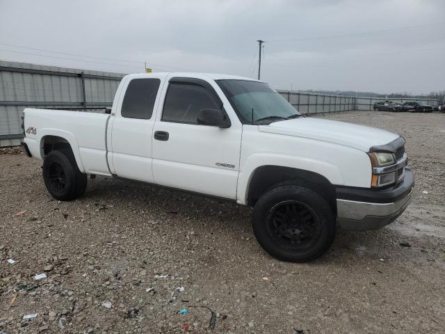 1GCGK29U44Z101697 - 2004 CHEVROLET SILVERADO K2500 WHITE photo 4