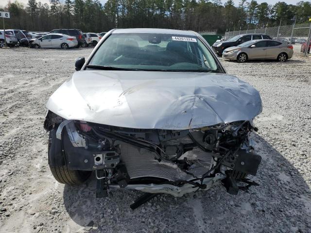 4T1T11AK2RU840914 - 2024 TOYOTA CAMRY SE NIGHT SHADE SILVER photo 5