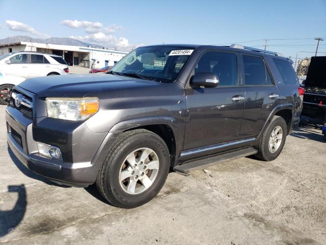 JTEZU5JR1A5012843 - 2010 TOYOTA 4RUNNER SR5 GRAY photo 1