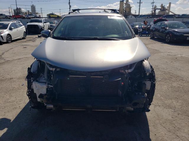 2T3RFREV5GW496949 - 2016 TOYOTA RAV4 XLE SILVER photo 5