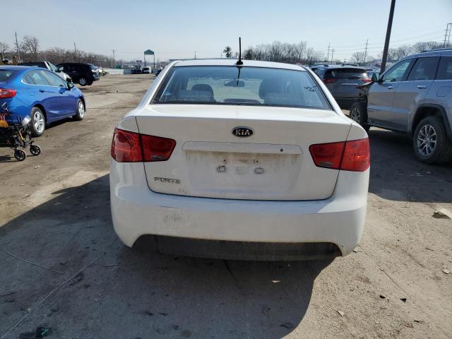 KNAFT4A23A5053270 - 2010 KIA FORTE LX WHITE photo 6