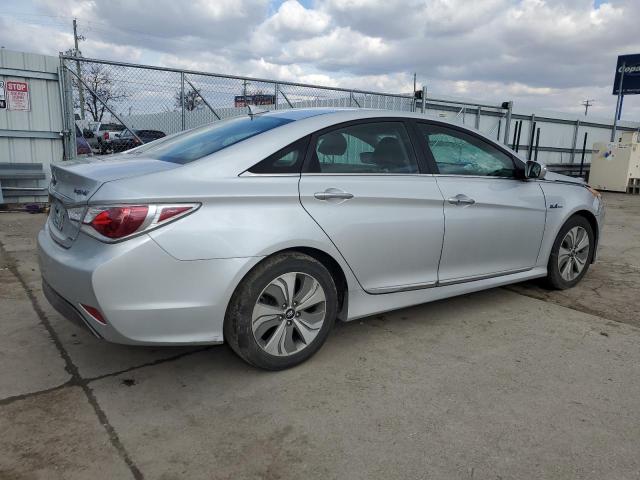 KMHEC4A41DA097954 - 2013 HYUNDAI SONATA HYBRID SILVER photo 3