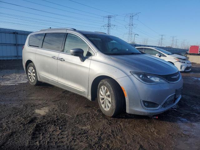 2C4RC1BGXJR233468 - 2018 CHRYSLER PACIFICA TOURING L SILVER photo 4