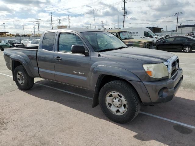 5TFTX4GN0BX004951 - 2011 TOYOTA TACOMA PRERUNNER ACCESS CAB GRAY photo 4