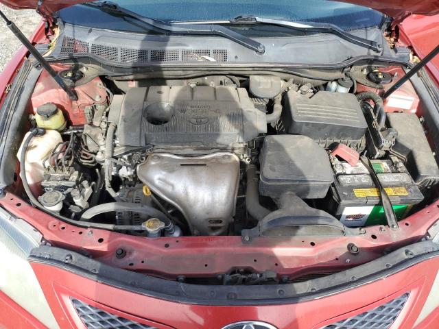 4T1BF3EK6BU600788 - 2011 TOYOTA CAMRY BASE RED photo 11