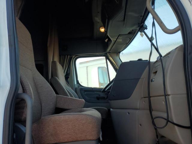 3AKJGLFG3KDKL4318 - 2019 FREIGHTLINER CASCADIA 1 白色 照片 5