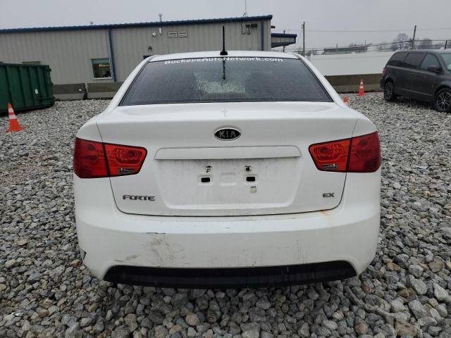 KNAFU4A2XB5365956 - 2011 KIA FORTE EX WHITE photo 6