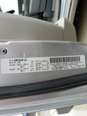 2A8HR54P98R829611 - 2008 CHRYSLER TOWN & COU TOURING ვერცხლისფერი ფოტო 13