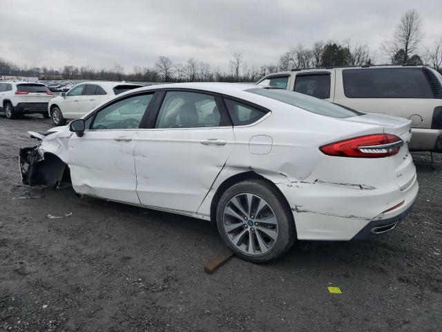 3FA6P0T97LR176571 - 2020 FORD FUSION SE WHITE photo 2