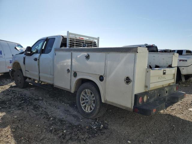 1FD7X2BT4KEG13379 - 2019 FORD F250 SUPER DUTY WHITE photo 2