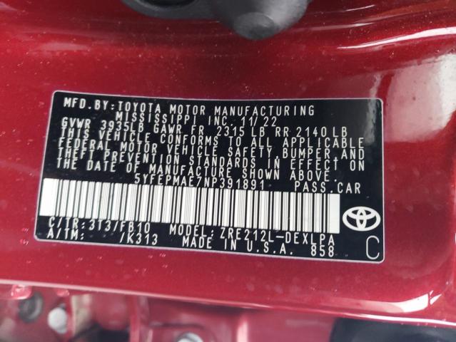 5YFEPMAE7NP391891 - 2022 TOYOTA COROLLA LE RED photo 13