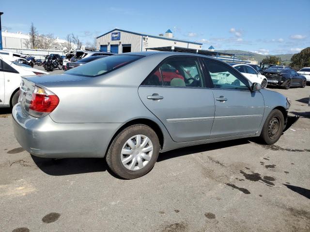 4T1BE32K05U629425 - 2005 TOYOTA CAMRY LE SILVER photo 3