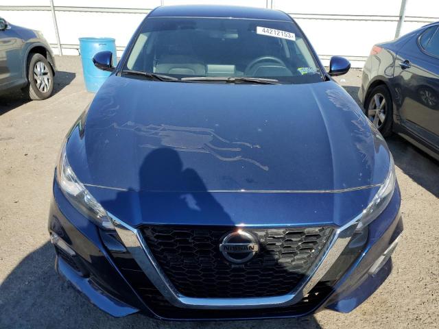 1N4BL4BV6KC156826 - 2019 NISSAN ALTIMA S BLUE photo 5