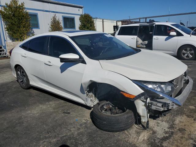 2HGFC2F71GH575538 - 2016 HONDA CIVIC EX WHITE photo 4