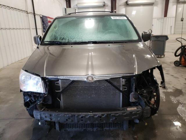 2A4RR5D17AR298741 - 2010 CHRYSLER TOWN & COU TOURING ნაცრისფერი ფოტო 5