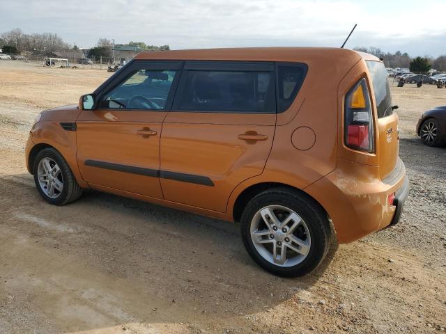 KNDJT2A29B7205916 - 2011 KIA SOUL + ORANGE photo 2