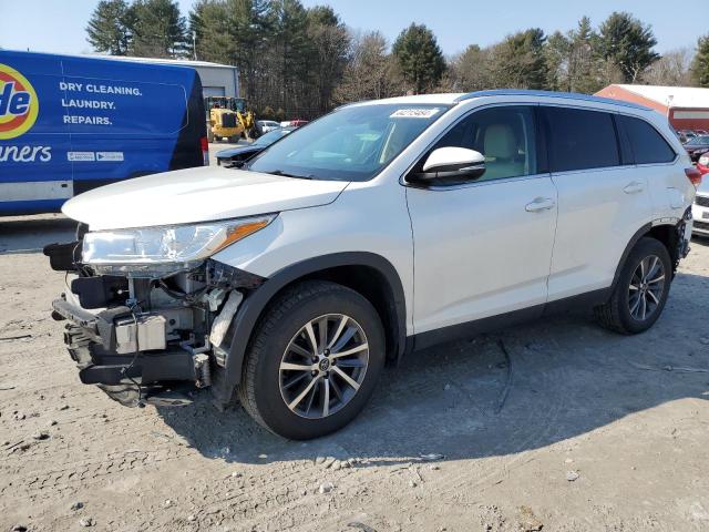 5TDJZRFH3KS575964 - 2019 TOYOTA HIGHLANDER SE WHITE photo 1