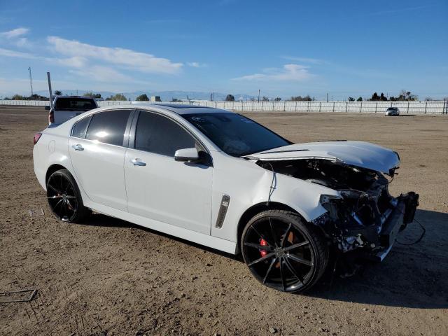 6G3F15RW3HL300656 - 2017 CHEVROLET SS WHITE photo 4