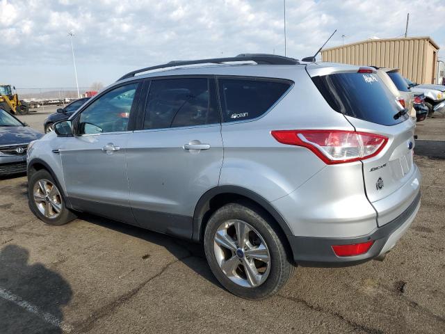 1FMCU9GX6GUB70564 - 2016 FORD ESCAPE SE SILVER photo 2