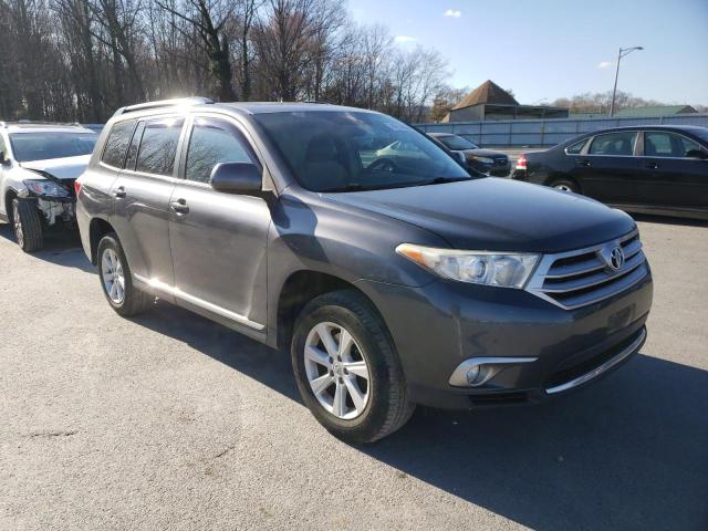 5TDBK3EH8DS268638 - 2013 TOYOTA HIGHLANDER BASE رمادي صورة 4