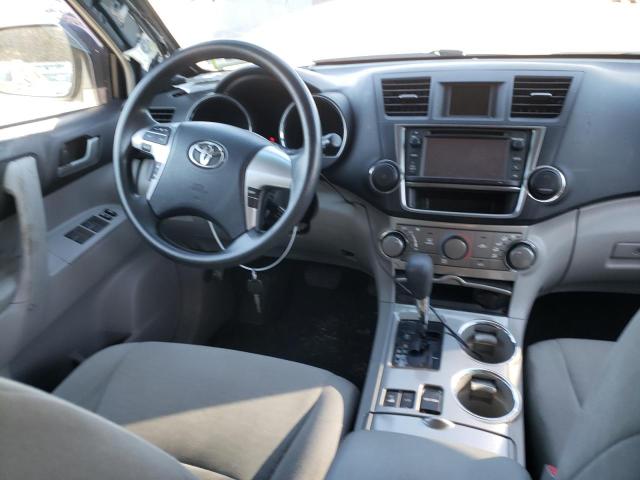 5TDBK3EH8DS268638 - 2013 TOYOTA HIGHLANDER BASE رمادي صورة 8