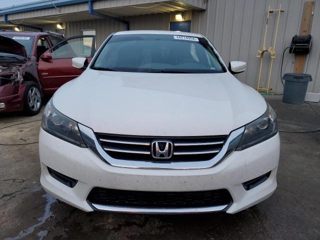 1HGCR2F33FA140452 - 2015 HONDA ACCORD LX WHITE photo 5