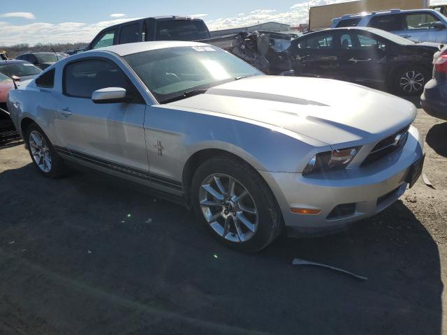 1ZVBP8AN7A5179880 - 2010 FORD MUSTANG SILVER photo 4