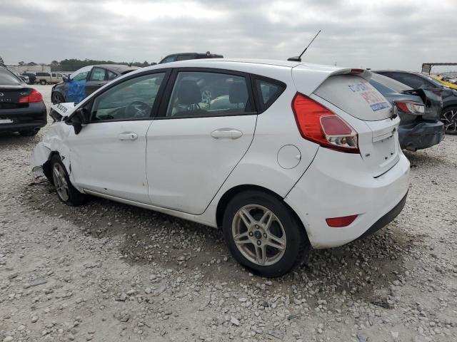 3FADP4EJ2KM109345 - 2019 FORD FIESTA SE WHITE photo 2