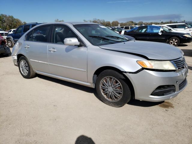 KNAGE228095296276 - 2009 KIA OPTIMA LX SILVER photo 4