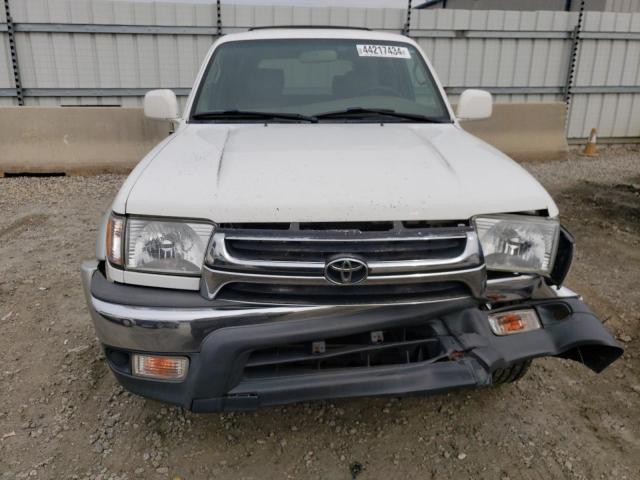 JT3GN86R720240657 - 2002 TOYOTA 4RUNNER SR5 WHITE photo 5