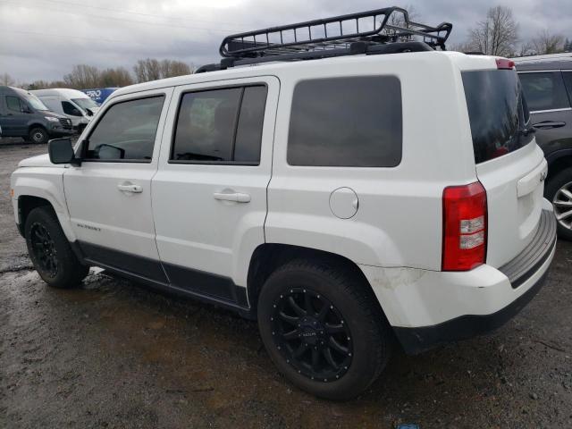 1C4NJPFA8GD719544 - 2016 JEEP PATRIOT LATITUDE WHITE photo 2