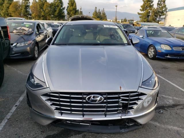 KMHL24JJ8MA035399 - 2021 HYUNDAI SONATA HYBRID SILVER photo 5