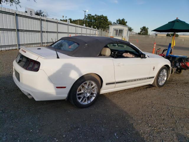 1ZVBP8EM8D5232480 - 2013 FORD MUSTANG WHITE photo 3