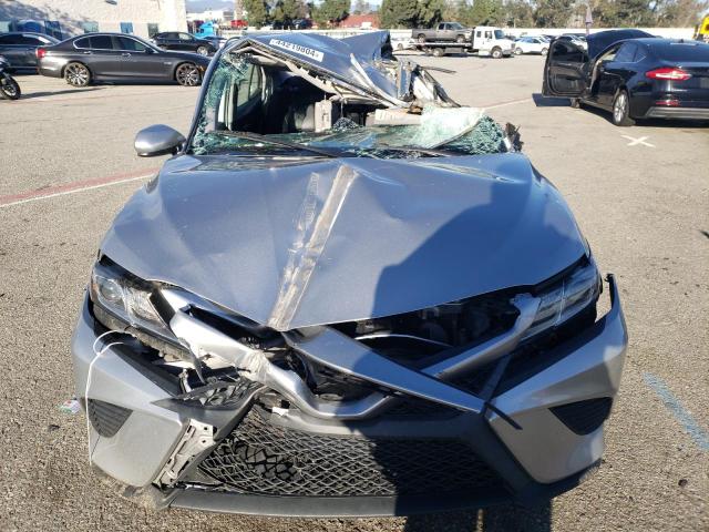 4T1B11HK8KU800327 - 2019 TOYOTA CAMRY L SILVER photo 5