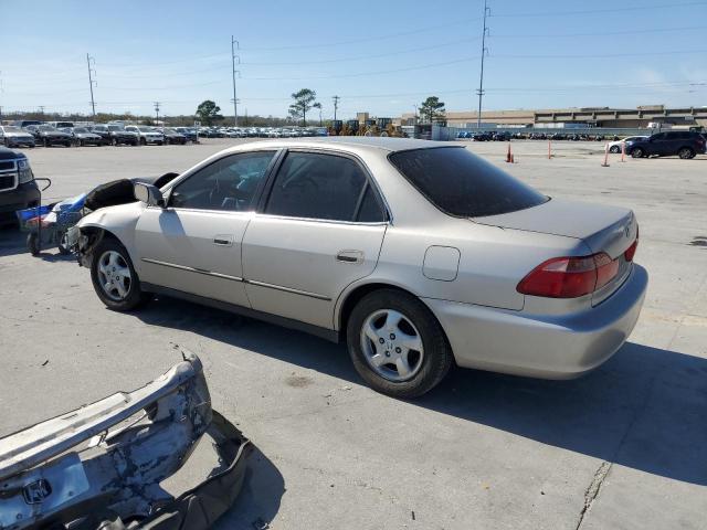 1HGCG5646XA026219 - 1999 HONDA ACCORD LX BEIGE photo 2