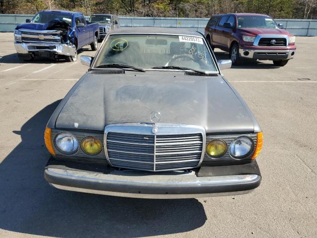 WDBAB53A4EA059357 - 1984 MERCEDES-BENZ 300 CDT GRAY photo 5