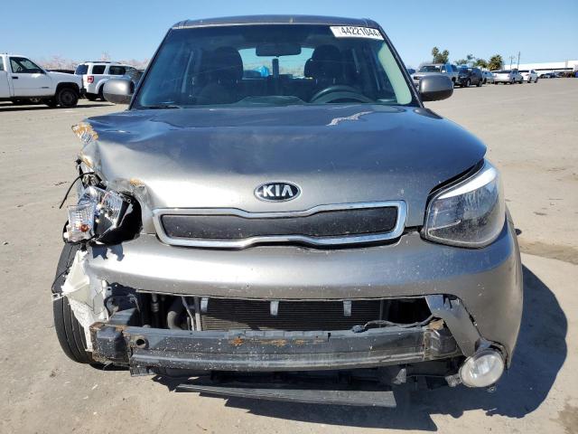 KNDJN2A21F7171146 - 2015 KIA SOUL GRAY photo 5