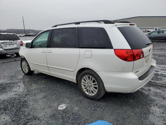 5TDYK4CC0AS338250 - 2010 TOYOTA SIENNA XLE WHITE photo 2