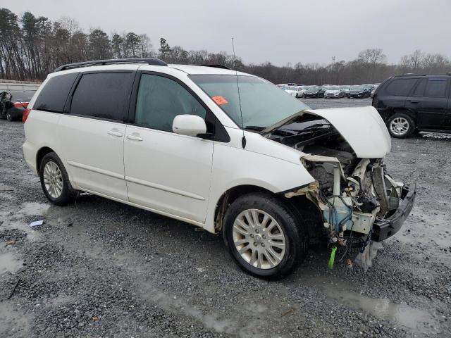 5TDYK4CC0AS338250 - 2010 TOYOTA SIENNA XLE WHITE photo 4